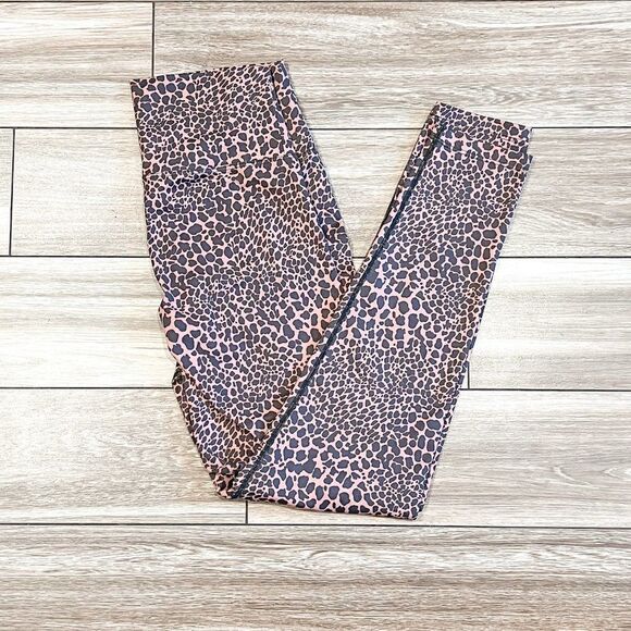 Beach Riot Sport Leopard Print Leggings, Size Large - Picture 1 of 4